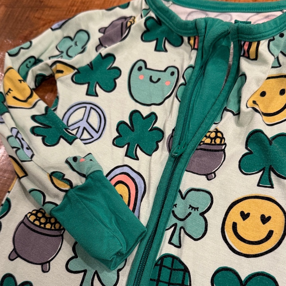 Little Sleepies “Happy Go Lucky” St. Patrick’s Day Zippy - Picture 3 of 11